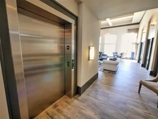 $1,900 | 5353 Space Center Boulevard, Unit B1, Pasadena, TX 77505