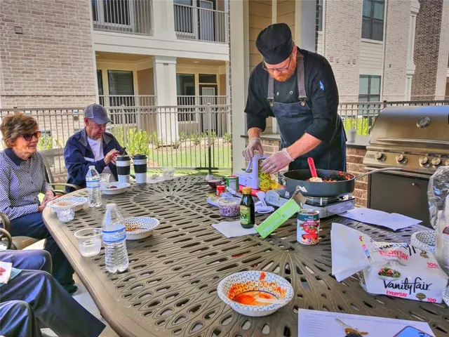 $1,900 | 5353 Space Center Boulevard, Unit B1, Pasadena, TX 77505