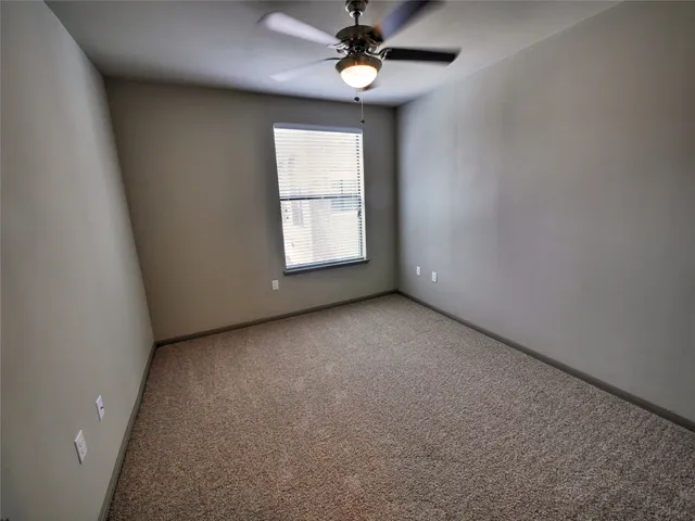 $1,900 | 5353 Space Center Boulevard, Unit B1, Pasadena, TX 77505