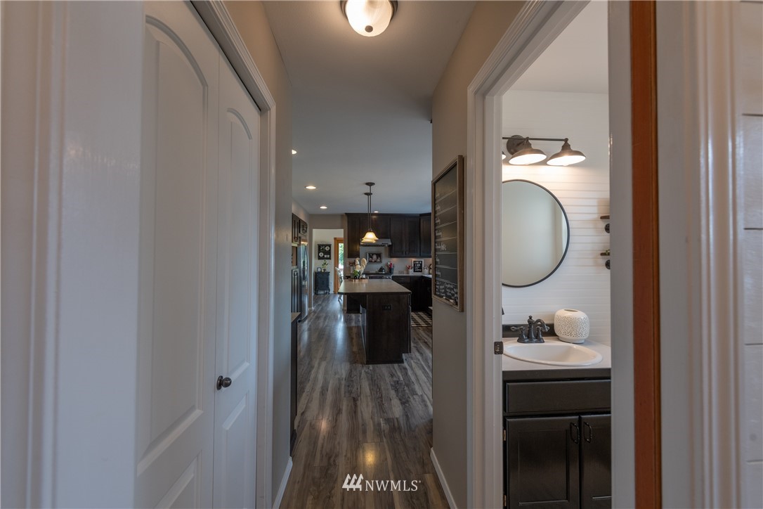 13829 Avon Allen Road Mount Vernon, WA 98273 - Photo 16 of 40 Gallery Image 16