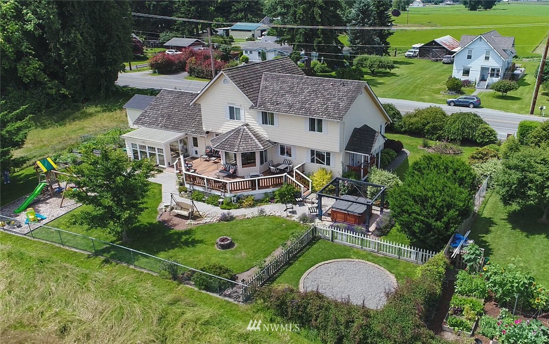 13829 Avon Allen Road Mount Vernon, WA 98273 - Photo 3 of 40 Gallery Image 3