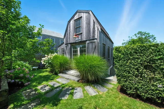 $5,995,000 | 33.5 Vesper Lane, Nantucket, MA 02554