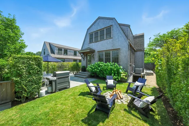 $5,995,000 | 33.5 Vesper Lane, Nantucket, MA 02554