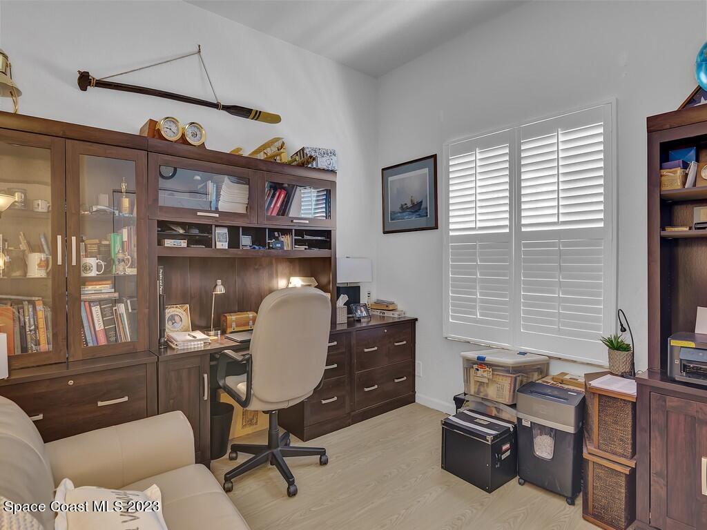 5621 Spanish River Road Fort Pierce, FL 34951 - Photo 16 of 34 a workspace with furniture and window