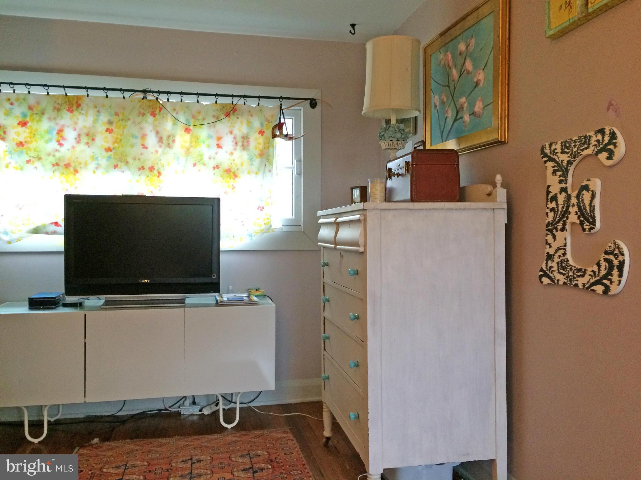 648 North Bend Road Baltimore, MD 21229 - Photo 17 of 30 UPPER LEVEL