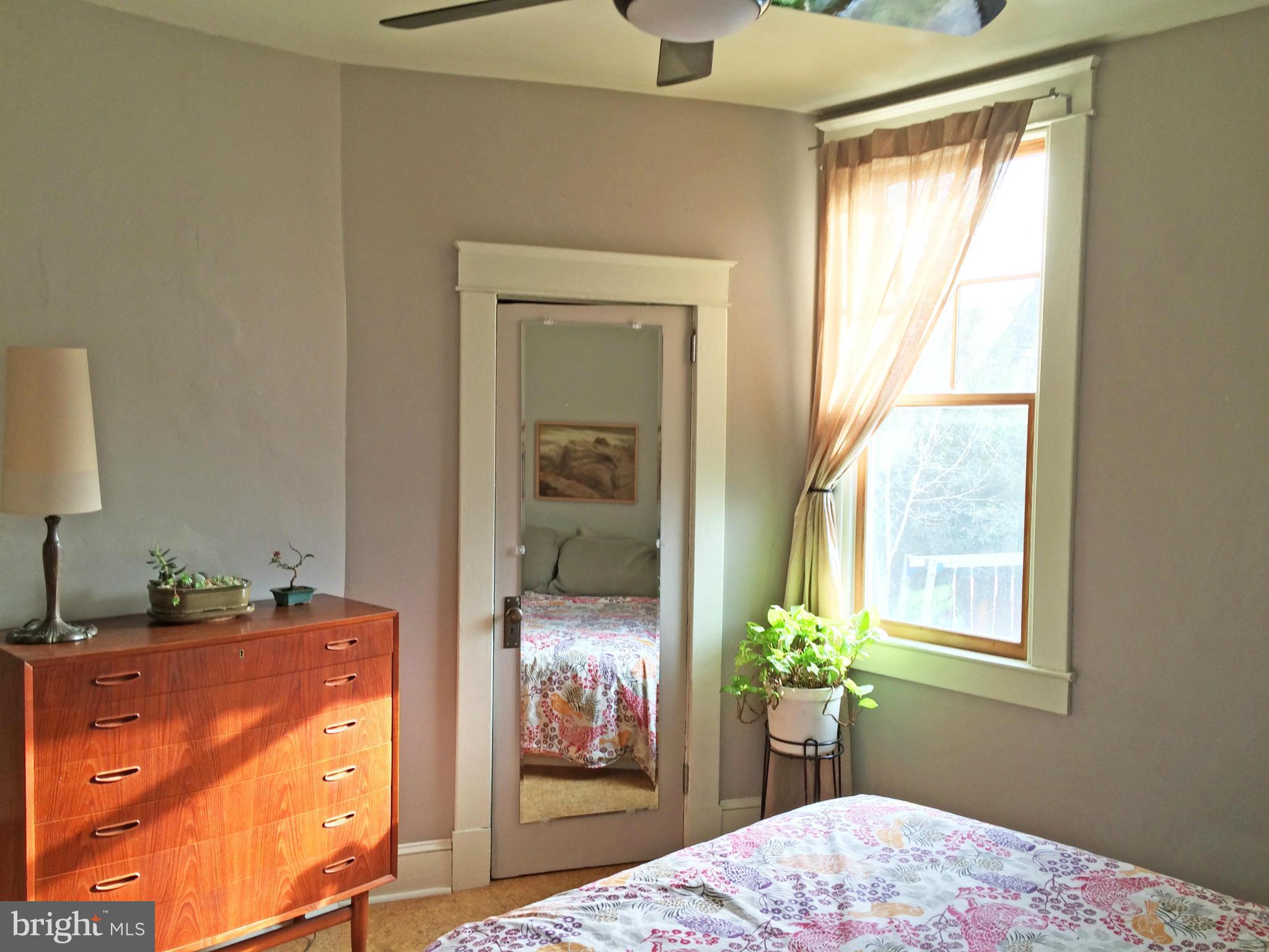 648 North Bend Road Baltimore, MD 21229 - Photo 25 of 30 INVITING