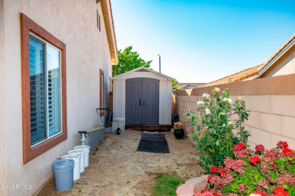 $569,999 | 40266 Racquet Lane, Palmdale, CA 93551