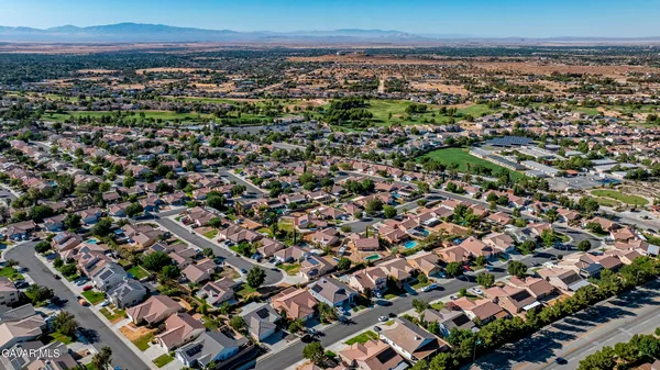 $569,999 | 40266 Racquet Lane, Palmdale, CA 93551