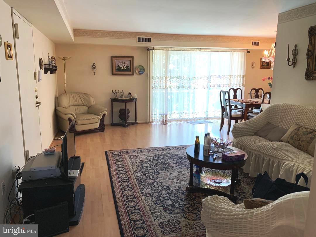 809 Red Lion Road, Unit B5 Philadelphia, PA 19115 - Photo 3 of 13 Gallery Image 3