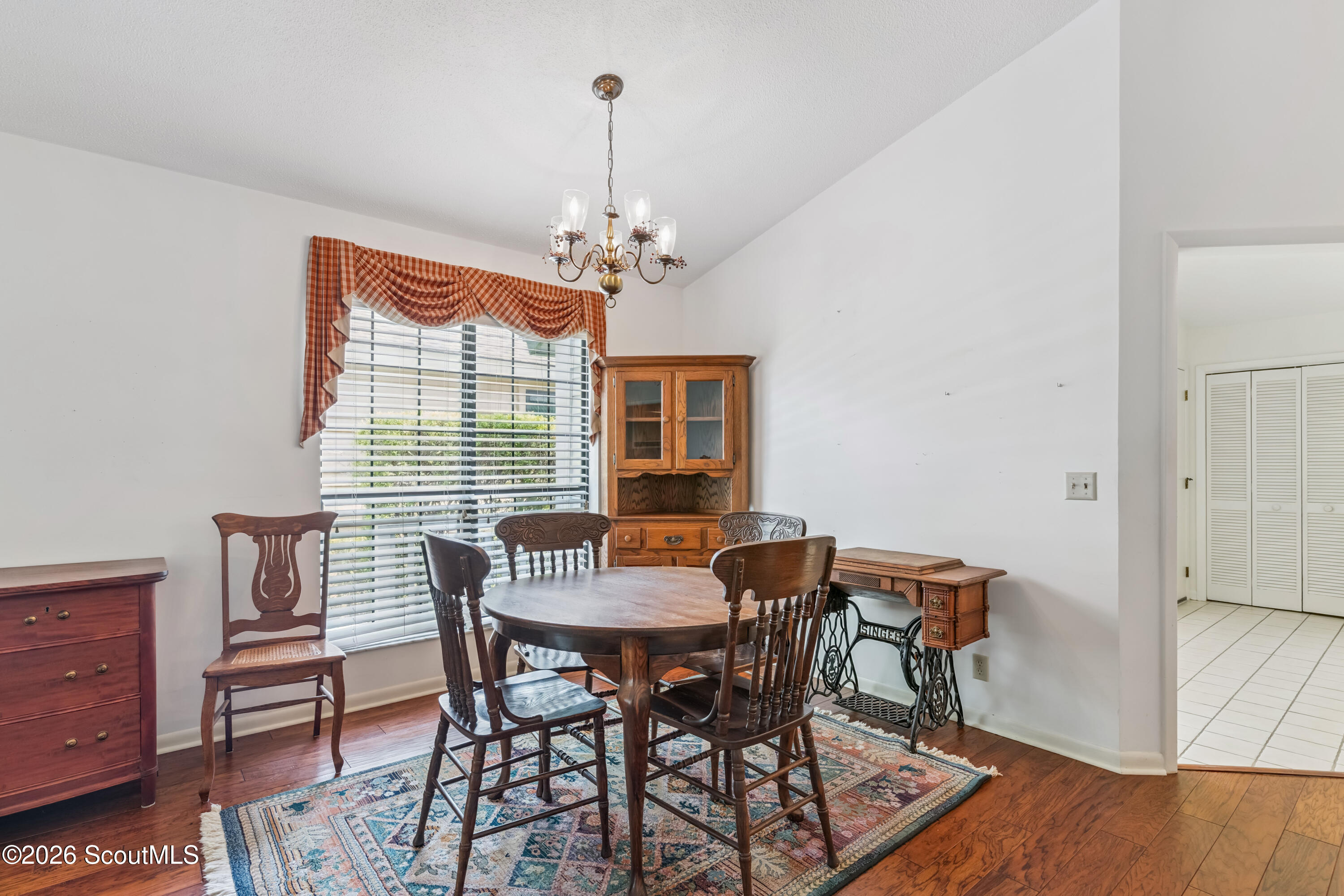 22 Bay Tree Court West St. Simons Island, GA 31522 - Photo 7 of 29 Dining Area