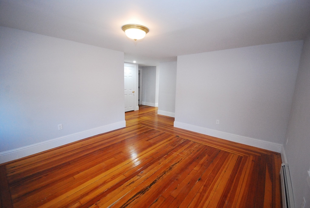 22 Eleanor Road Springfield, MA 01108 - Photo 5 of 42