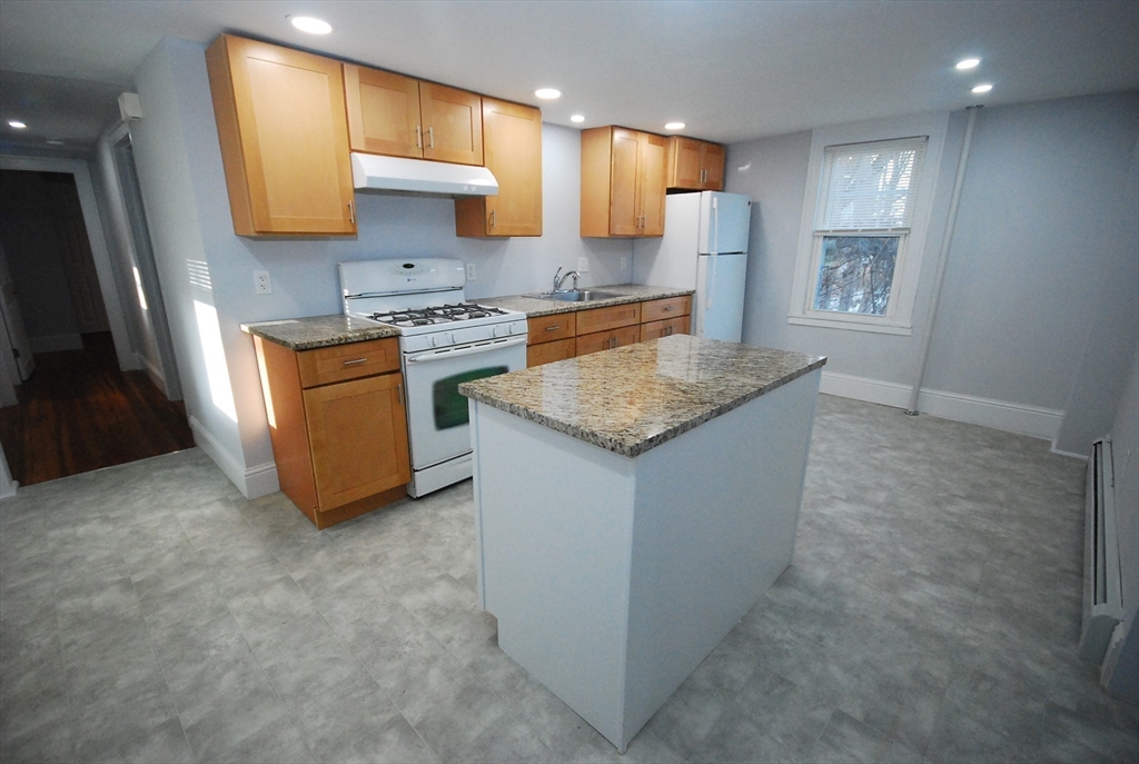 22 Eleanor Road Springfield, MA 01108 - Photo 6 of 42