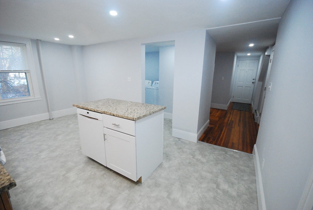 22 Eleanor Road Springfield, MA 01108 - Photo 8 of 42