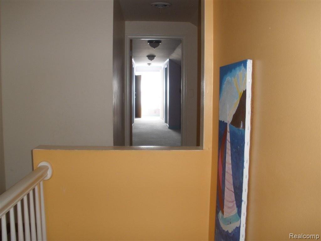 960 North Renaud Road Grosse Pointe, MI 48236 - Photo 8 of 10 P9110052.JPG