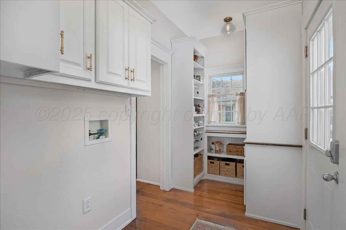 2007 6th Avenue Canyon, TX 79015 - Photo 20 of 33 a view of kitchen with furniture and wooden floor