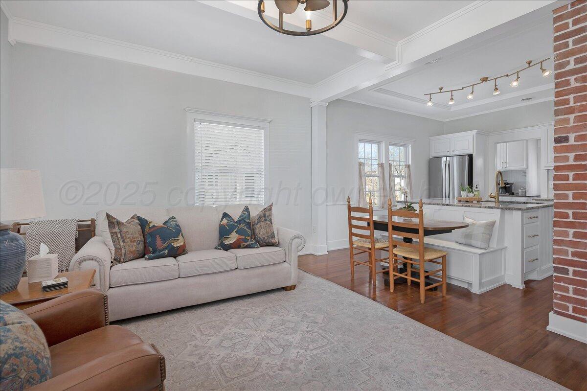 2007 6th Avenue Canyon, TX 79015 - Photo 7 of 33 a living room with furniture a rug and white walls