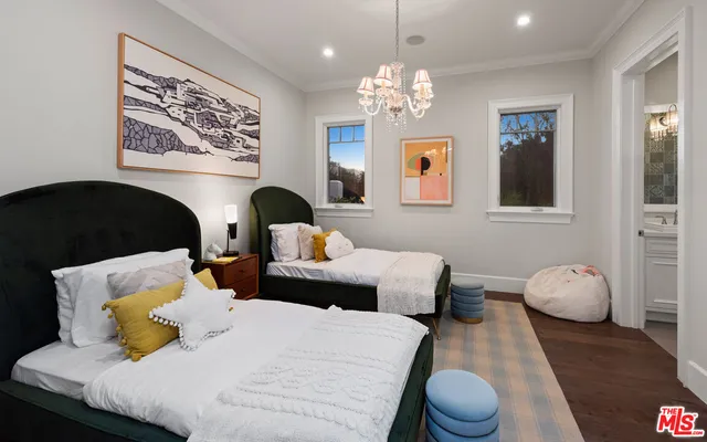 $25,000 | 1836 Laurel Canyon Boulevard, Unit 2, Los Angeles, CA 90046