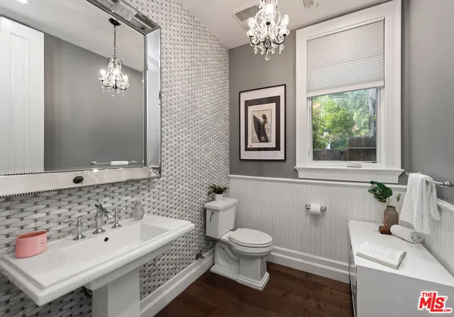 $25,000 | 1836 Laurel Canyon Boulevard, Unit 2, Los Angeles, CA 90046