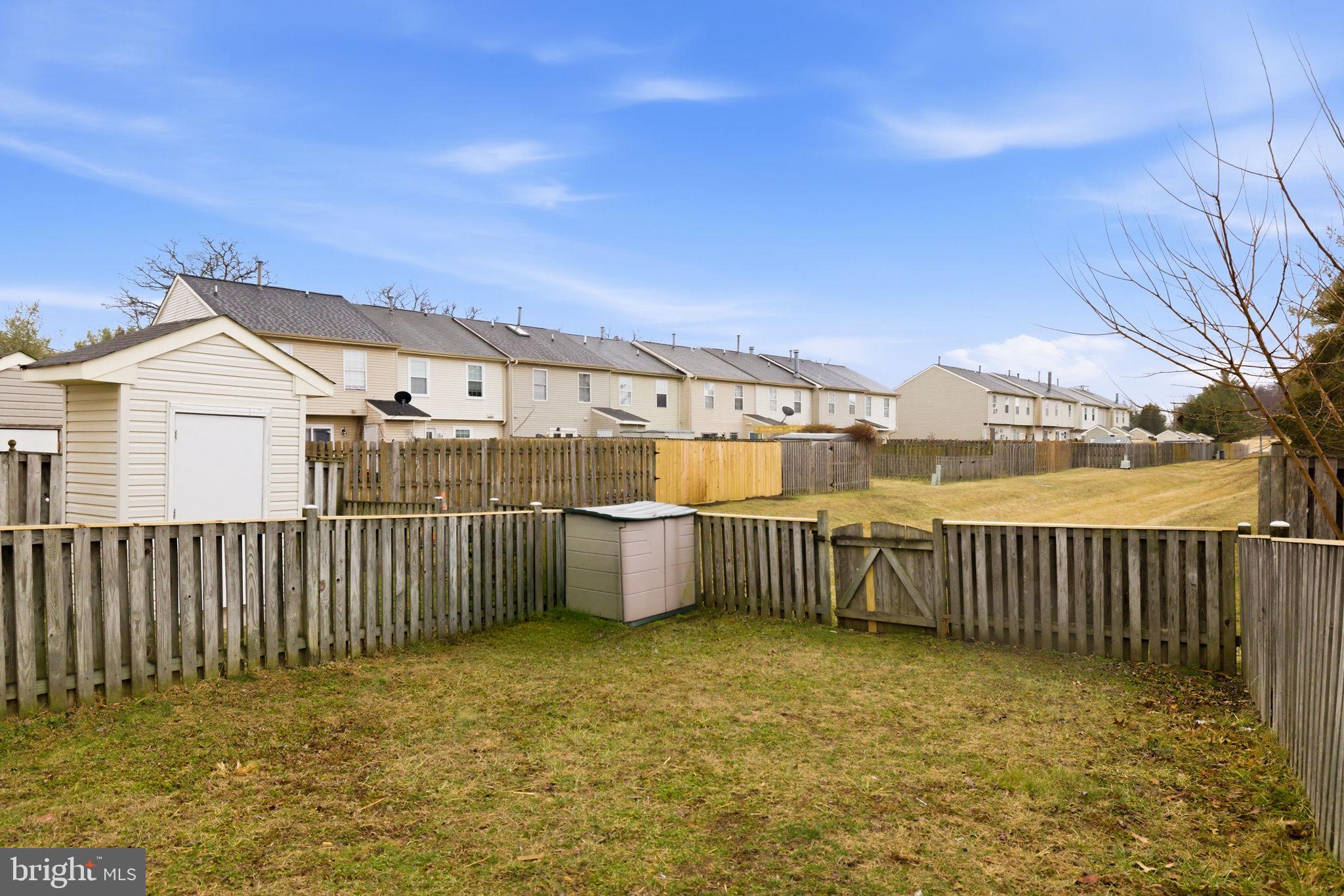 213 Georgetowne Court Stephens City, VA 22655 - Photo 41 of 44 Fenced yard
