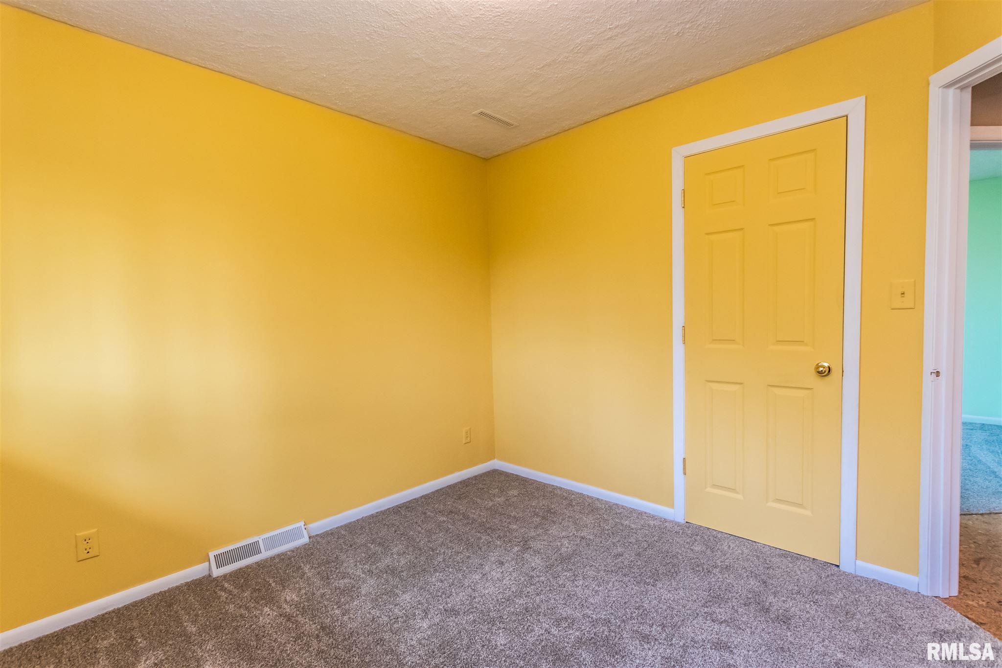 2211 North Ellory Road Peoria, IL 61604 - Photo 15 of 29 Gallery Image 15