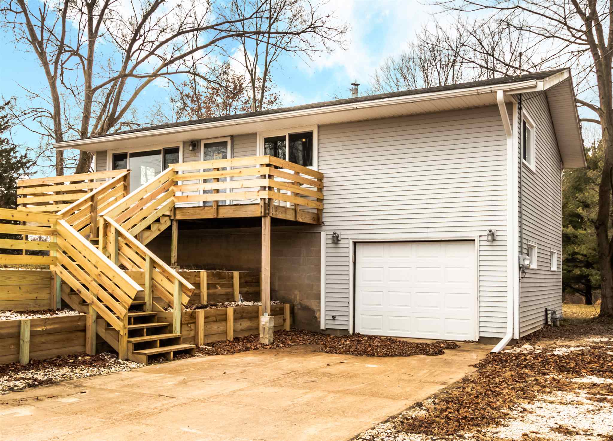 2211 North Ellory Road Peoria, IL 61604 - Photo 2 of 29 Gallery Image 2