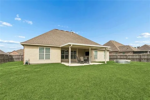 $310,000 | 563 Ponderosa Drive, Ponchatoula, LA 70454