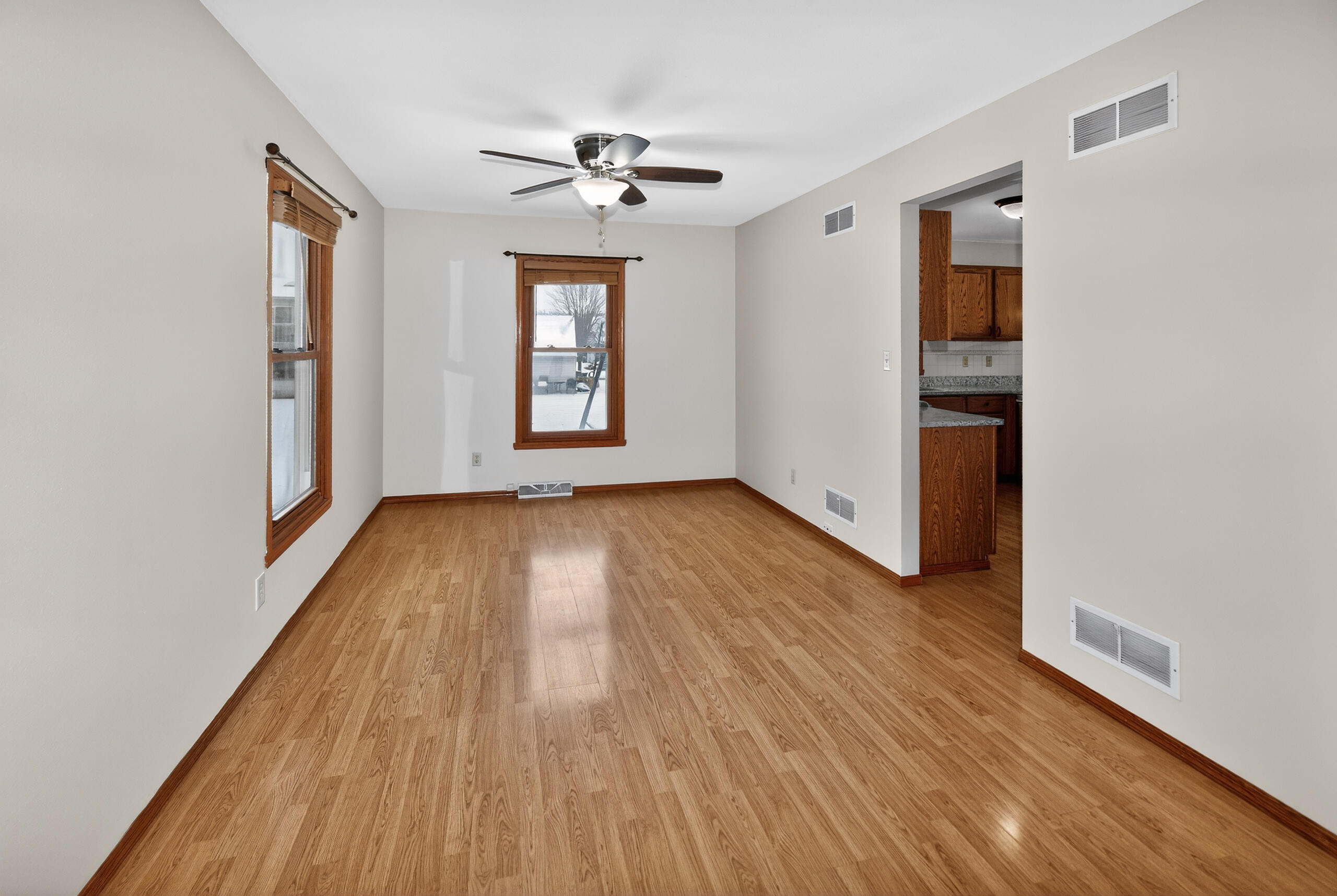 7258 Countryside Court Franklin, WI 53132 - Photo 15 of 36 Dining Room