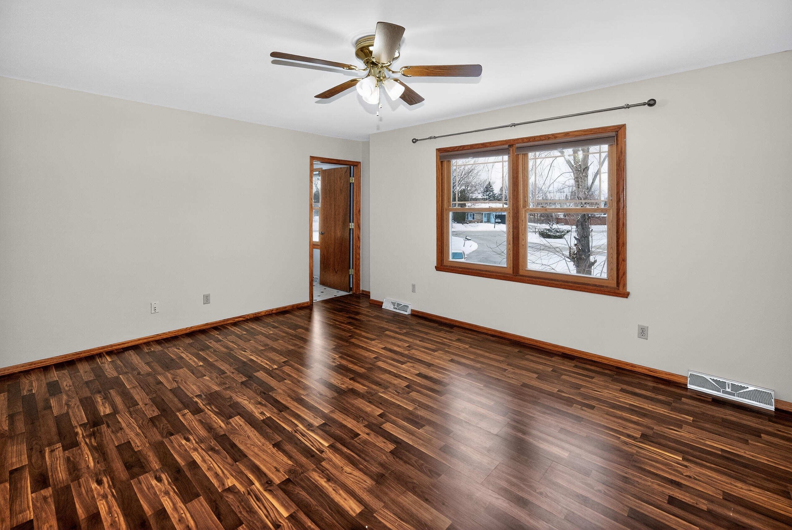 7258 Countryside Court Franklin, WI 53132 - Photo 24 of 36 Bedroom