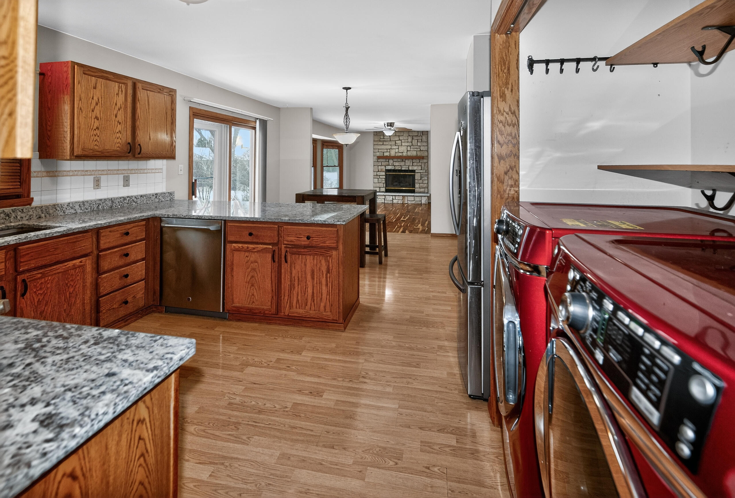 7258 Countryside Court Franklin, WI 53132 - Photo 9 of 36 Kitchen