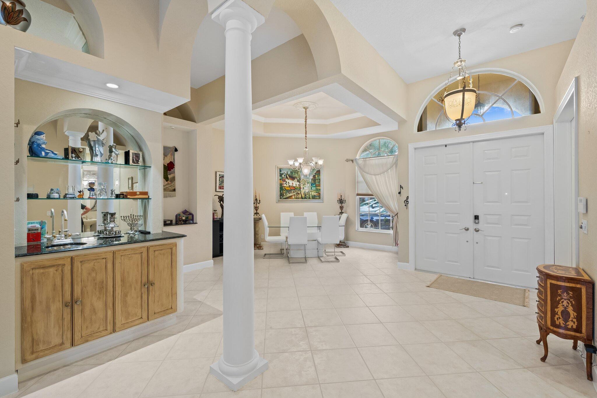 21255 Falls Ridge Way Boca Raton, FL 33428 - Photo 4 of 50 Foyer