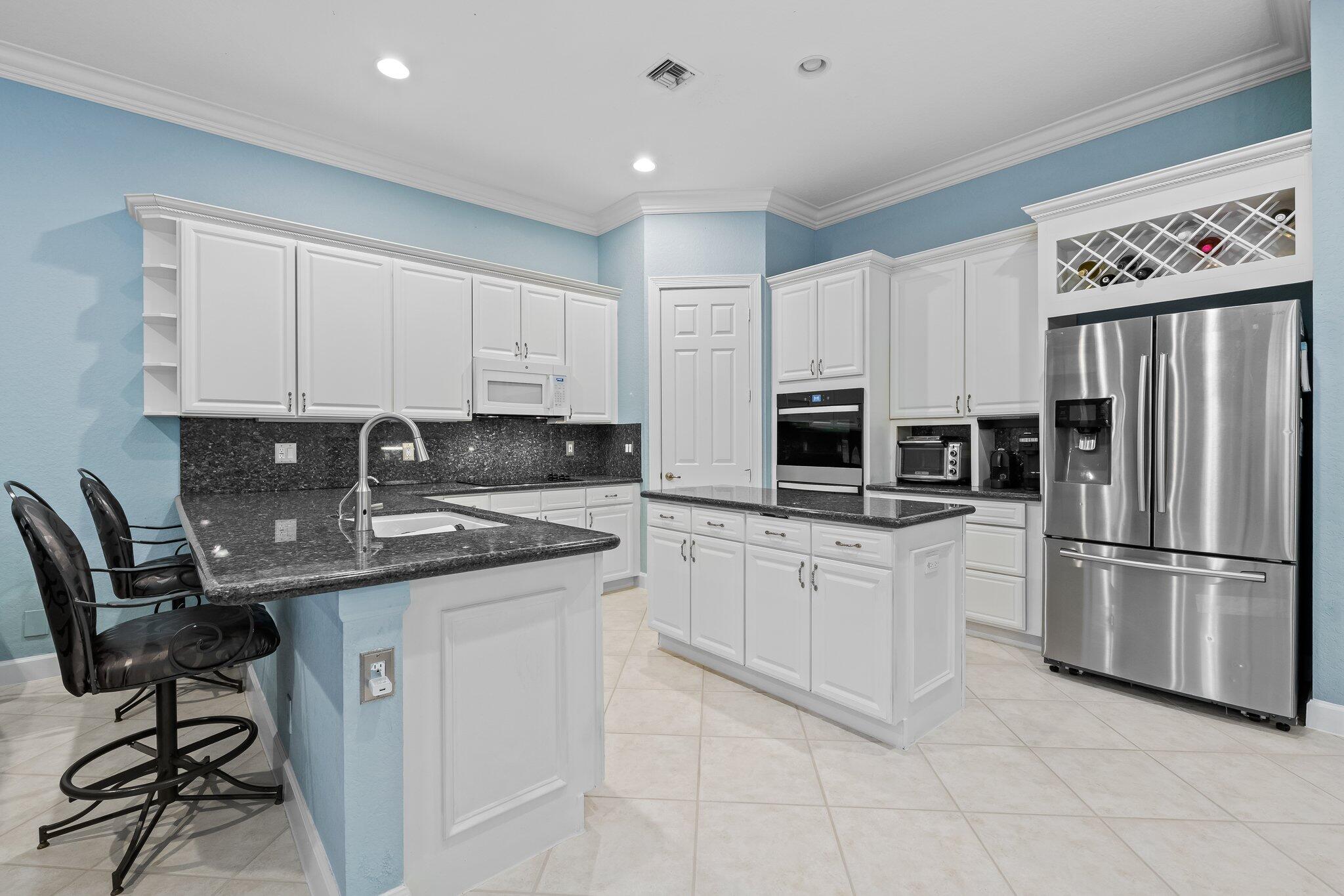 21255 Falls Ridge Way Boca Raton, FL 33428 - Photo 10 of 50 Kitchen