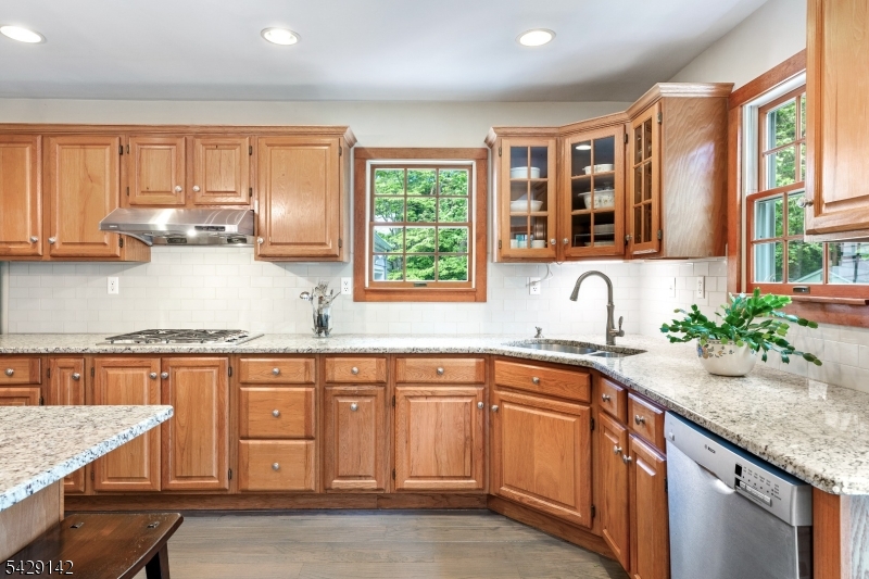 957 Willow Grove Road Westfield, NJ 07090 - Photo 18 of 34