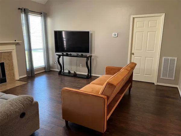 $3,200 | 14526 Grove Estates Lane, Cypress, TX 77429