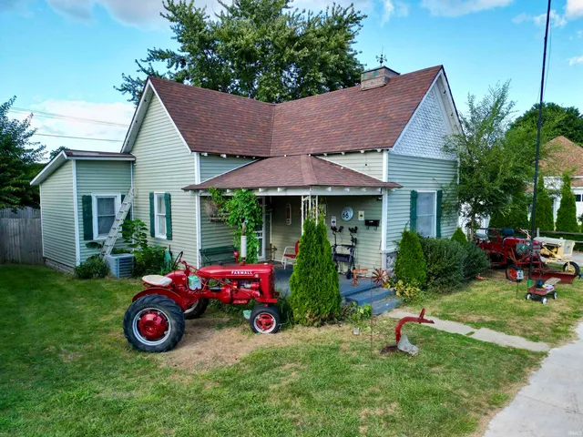 $110,000 | 2412 South B Street, Elwood, IN 46036