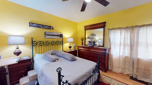 $110,000 | 2412 South B Street, Elwood, IN 46036