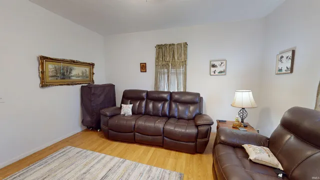 $110,000 | 2412 South B Street, Elwood, IN 46036