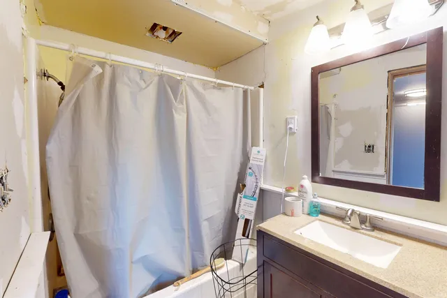 $110,000 | 2412 South B Street, Elwood, IN 46036