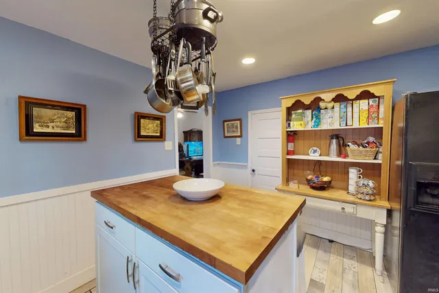 $110,000 | 2412 South B Street, Elwood, IN 46036