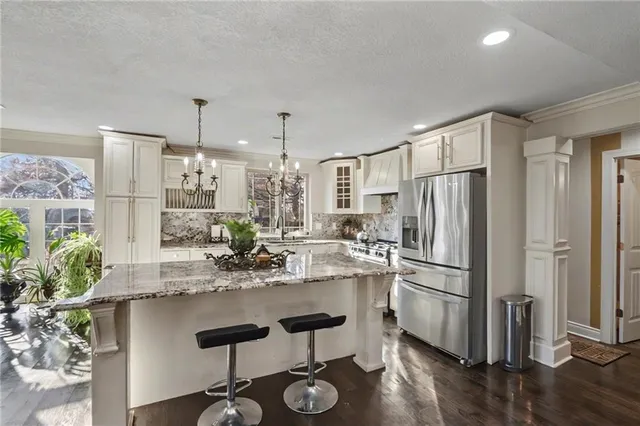 $527,000 | 8430 Kickapoo Street, De Soto, KS 66018