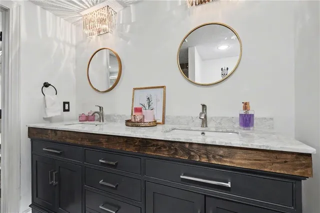 $527,000 | 8430 Kickapoo Street, De Soto, KS 66018