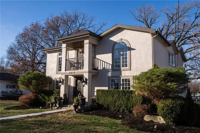 $527,000 | 8430 Kickapoo Street, De Soto, KS 66018