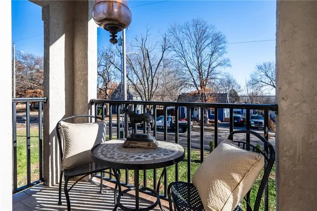 $527,000 | 8430 Kickapoo Street, De Soto, KS 66018