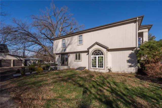 $527,000 | 8430 Kickapoo Street, De Soto, KS 66018