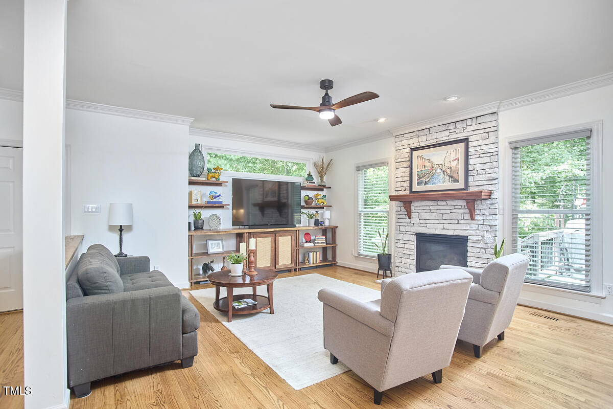 407 Crickentree Drive Cary, NC 27518 - Photo 16 of 78 030