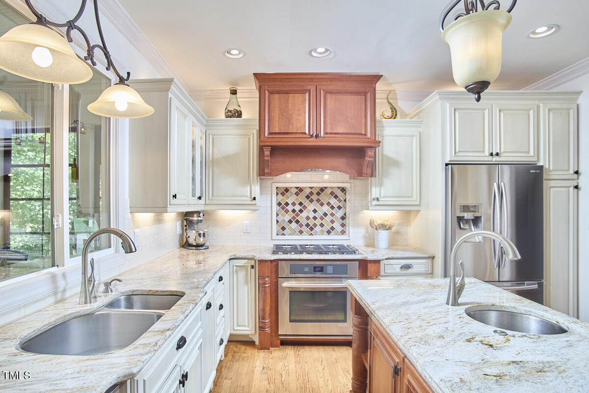 407 Crickentree Drive Cary, NC 27518 - Photo 22 of 78 035