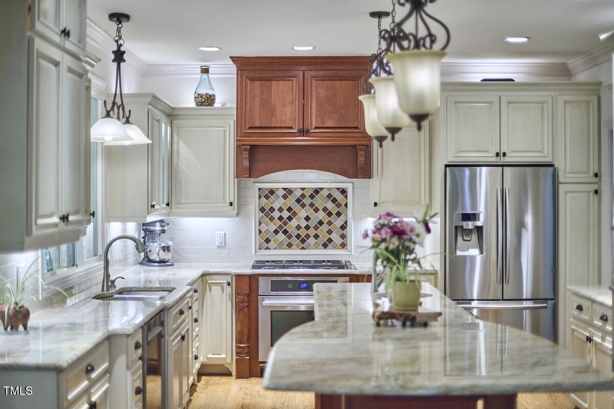 407 Crickentree Drive Cary, NC 27518 - Photo 27 of 78 062