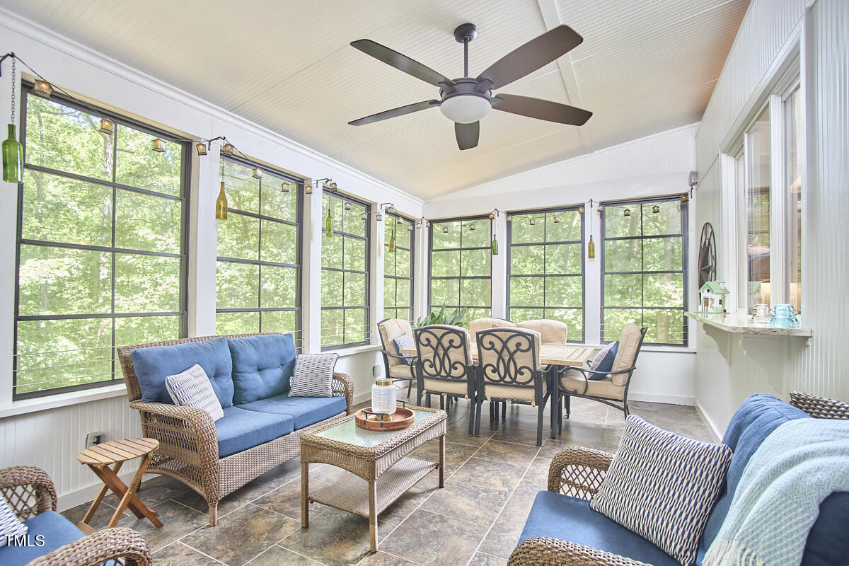 407 Crickentree Drive Cary, NC 27518 - Photo 33 of 78 037