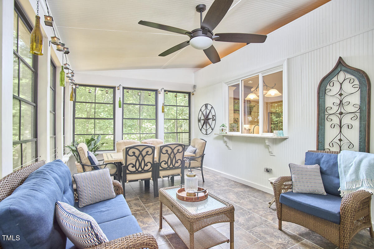 407 Crickentree Drive Cary, NC 27518 - Photo 34 of 78 038