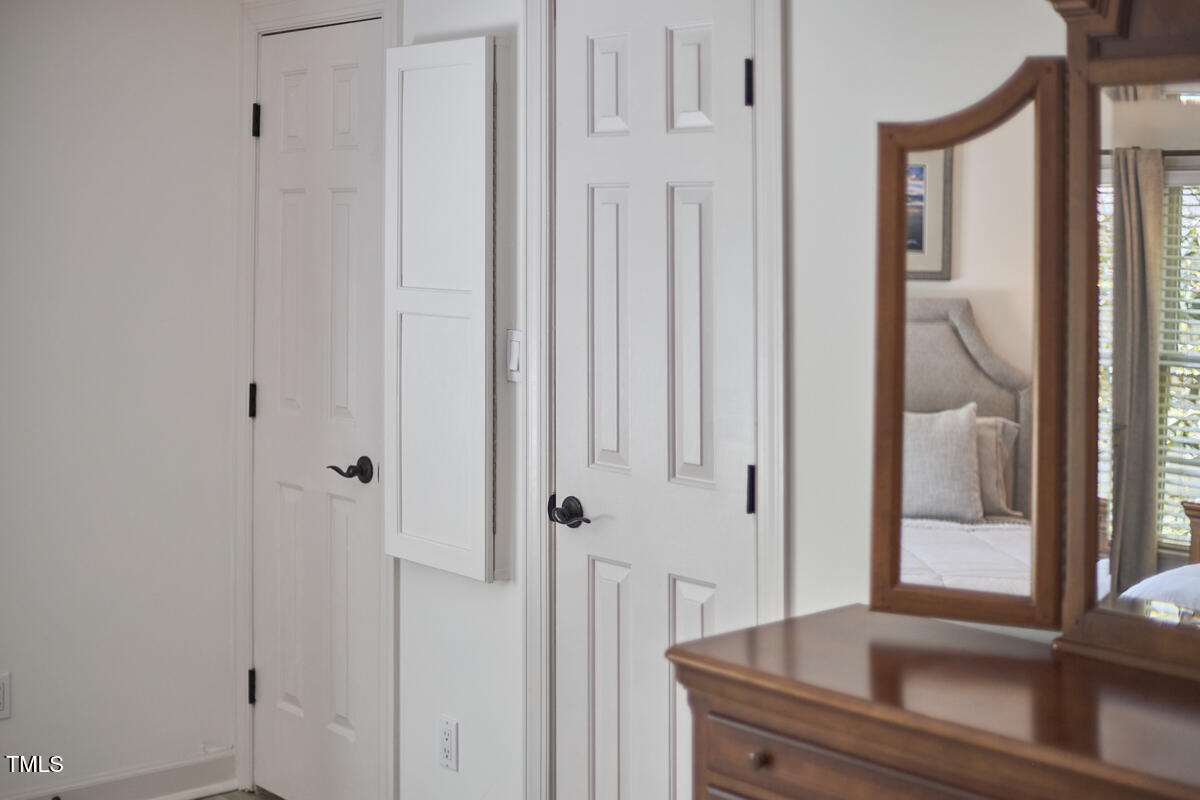 407 Crickentree Drive Cary, NC 27518 - Photo 46 of 78 090