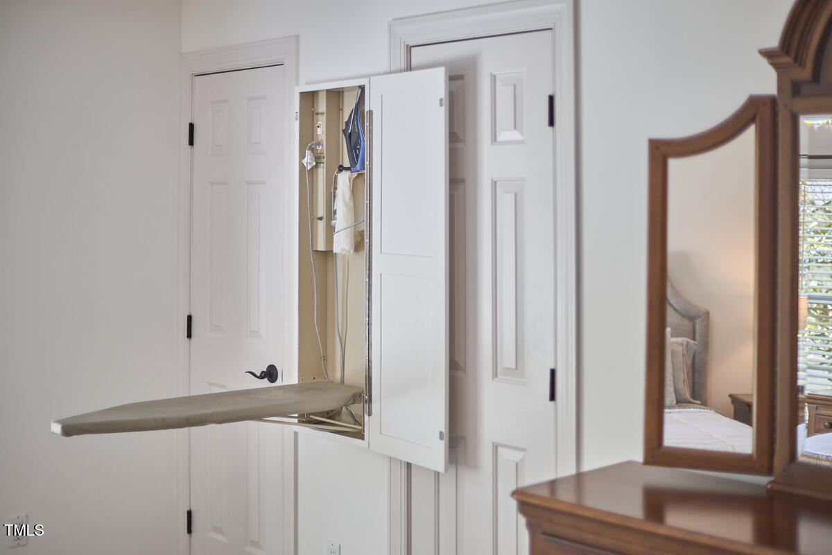 407 Crickentree Drive Cary, NC 27518 - Photo 47 of 78 091